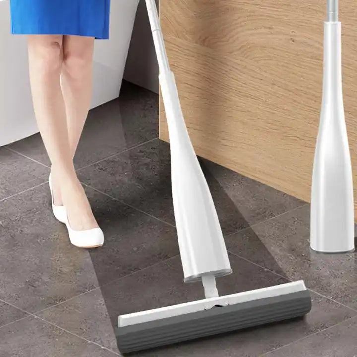 EasySqueeze™ Self-Squeeze Mop