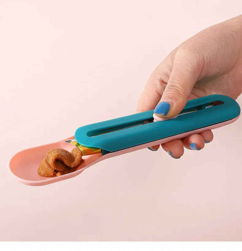 PurrFeast™ Lickable Treat Dispensing Spoon
